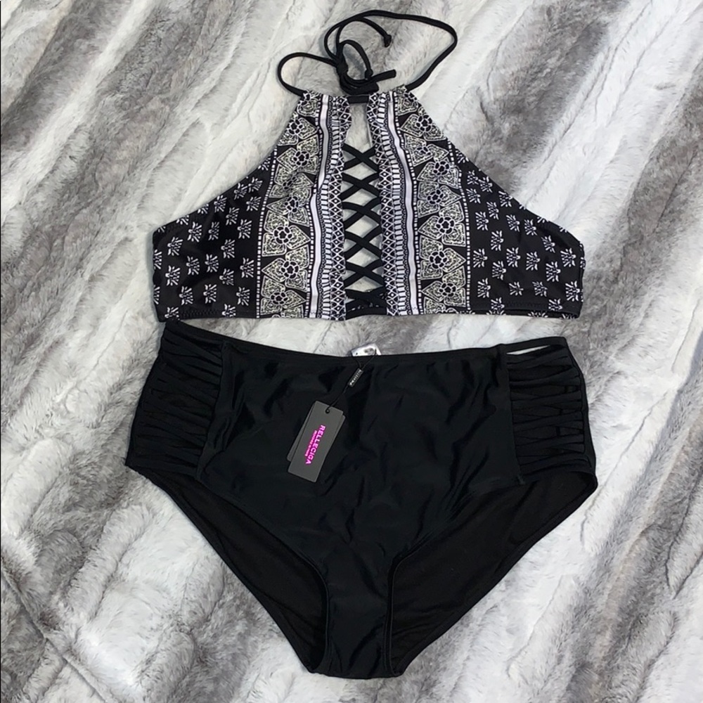 Woman’s bikini ☀️